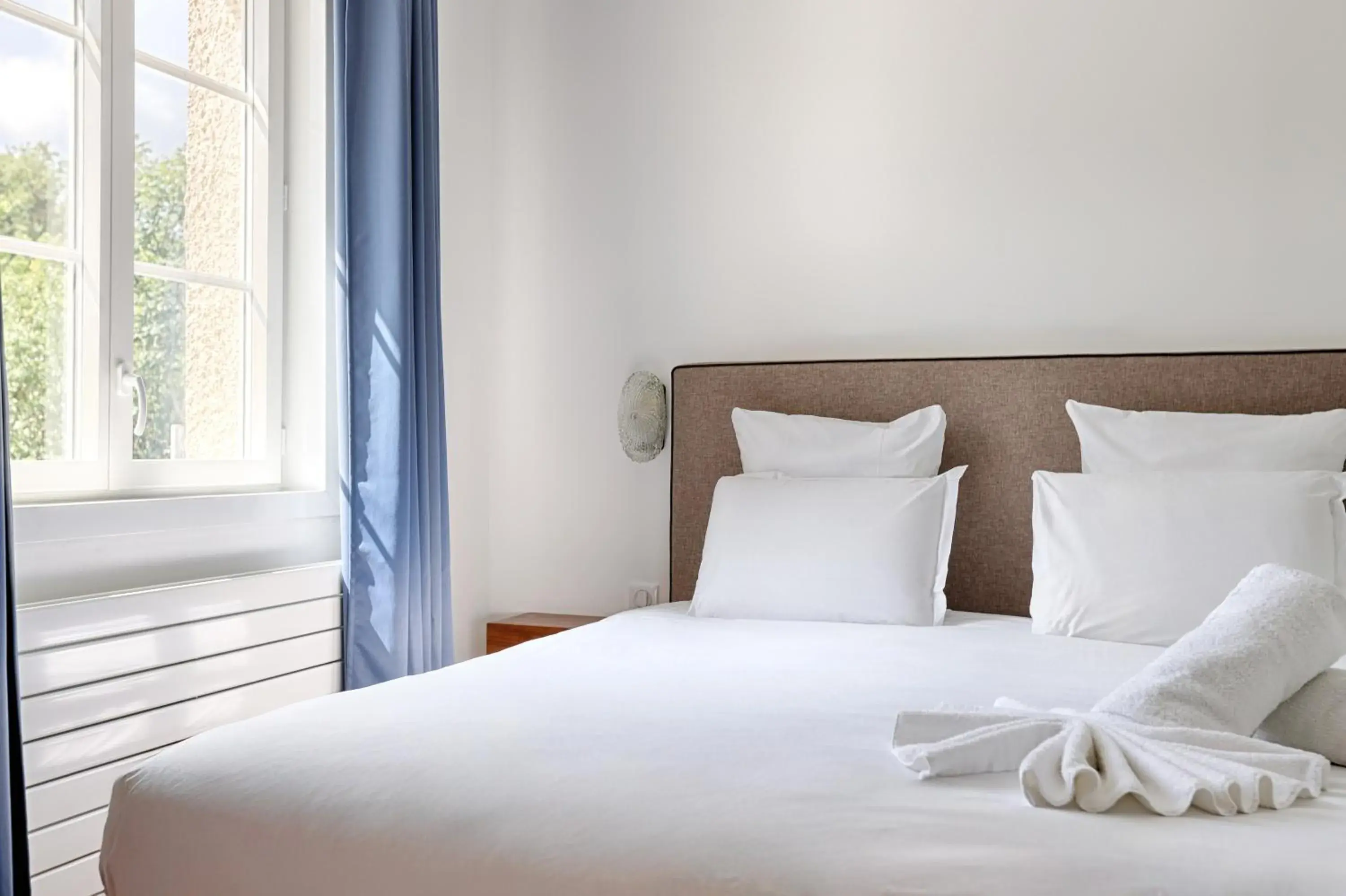 Triple Room with Shower - single occupancy in La Coudraie - Proche de Disneyland